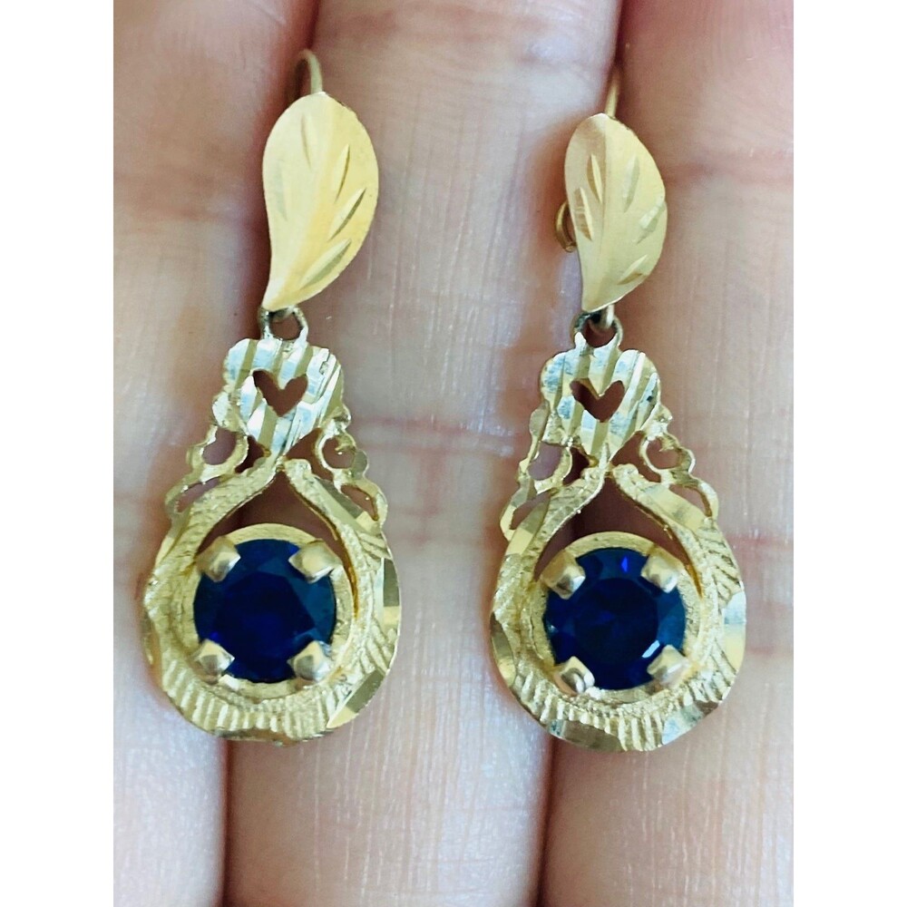 14kt solid yellow gold natural blue sapphire earrings